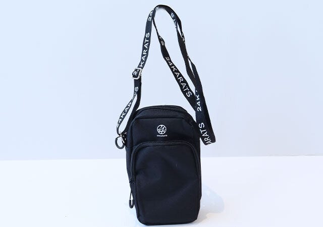 宝島社　24KARATS