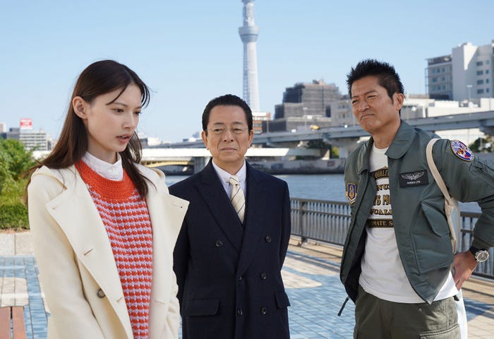 青島心、水谷豊、寺脇康文「相棒 season23」第10話(C)テレビ朝日