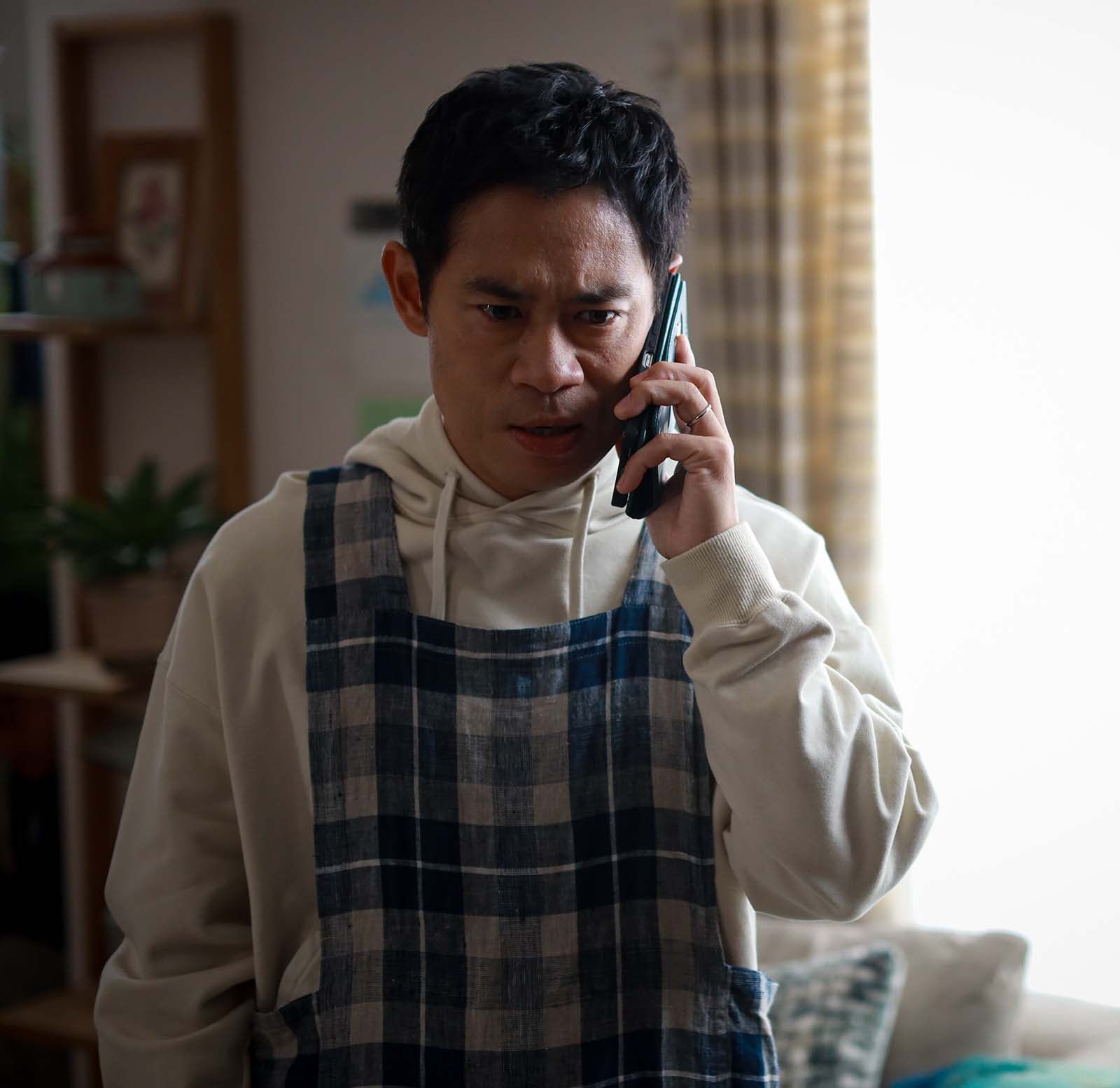 伊藤淳史「離婚しない男―サレ夫と悪嫁の騙し愛―」第7話より（C）テレビ朝日