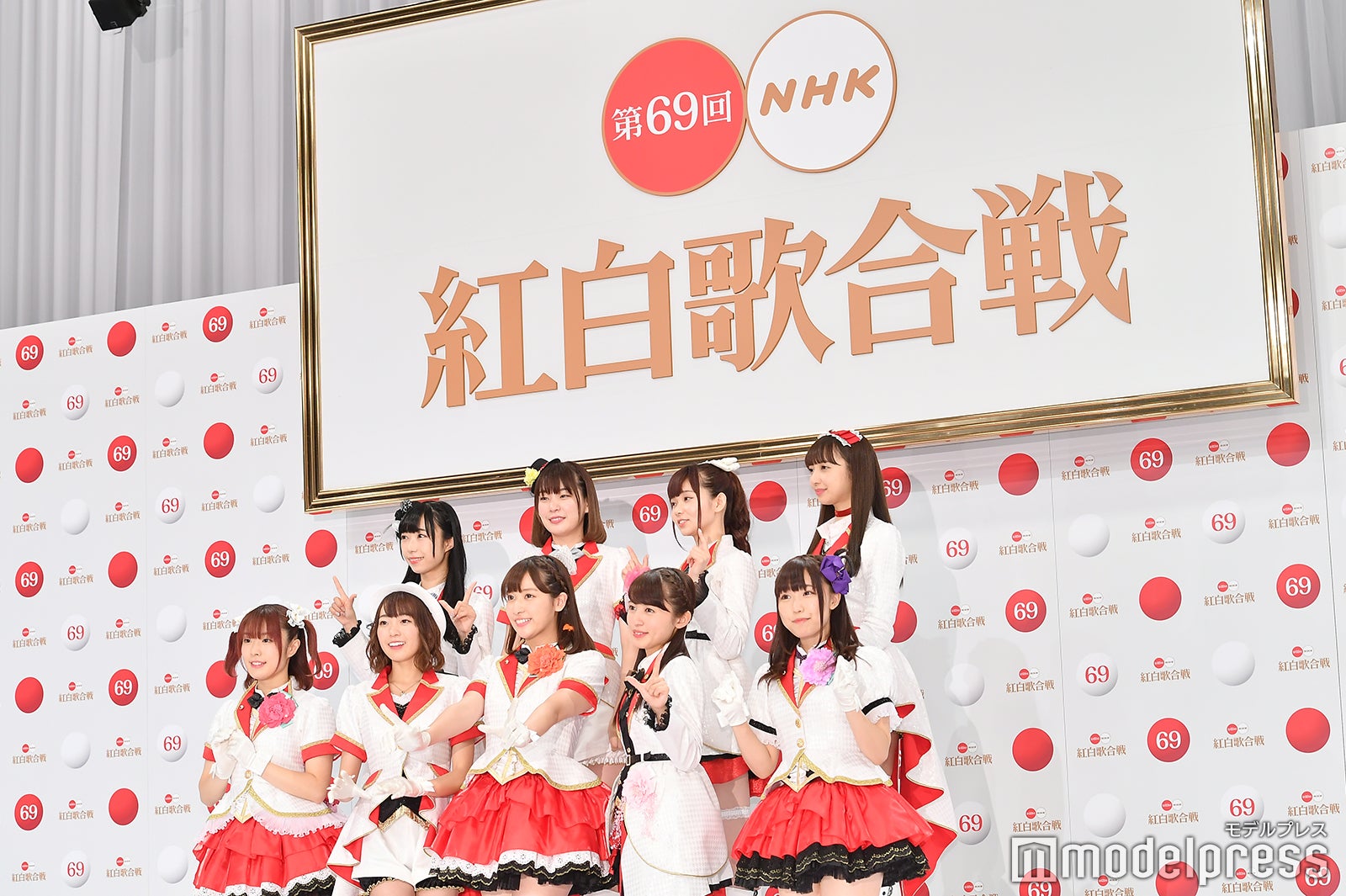 Aqours／（前列左から）降幡愛、斉藤朱夏、伊波杏樹、逢田梨香子、鈴木愛奈（後列左から）小林愛香、高槻かなこ、諏訪ななか、小宮有紗（C）モデルプレス