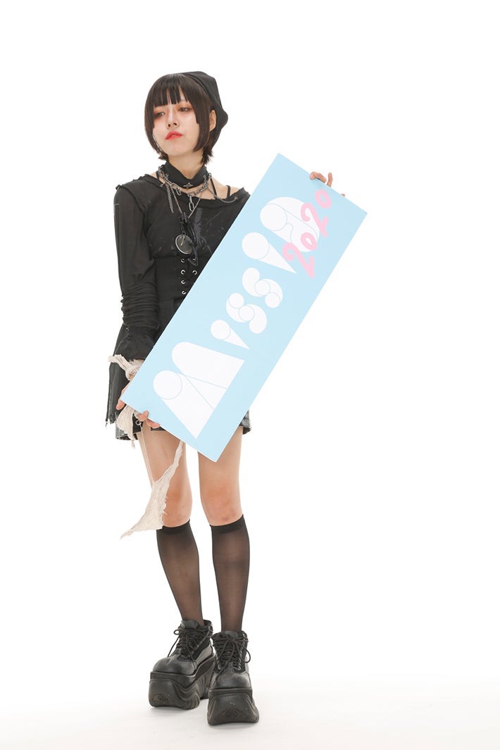 灰村茉緒 （画像提供：講談社）