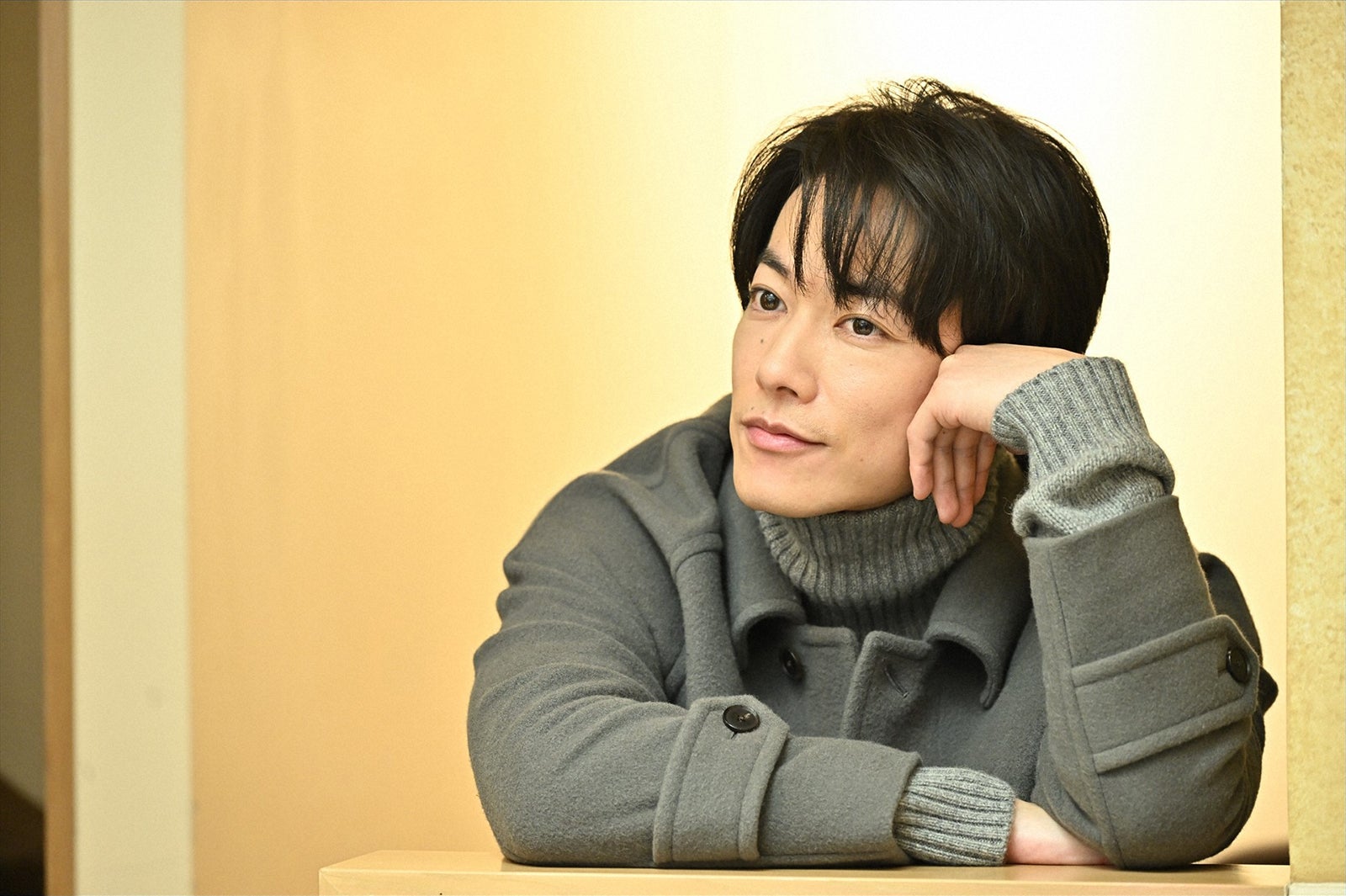 佐藤健／ 「100万回 言えばよかった」第2話より（C）TBS