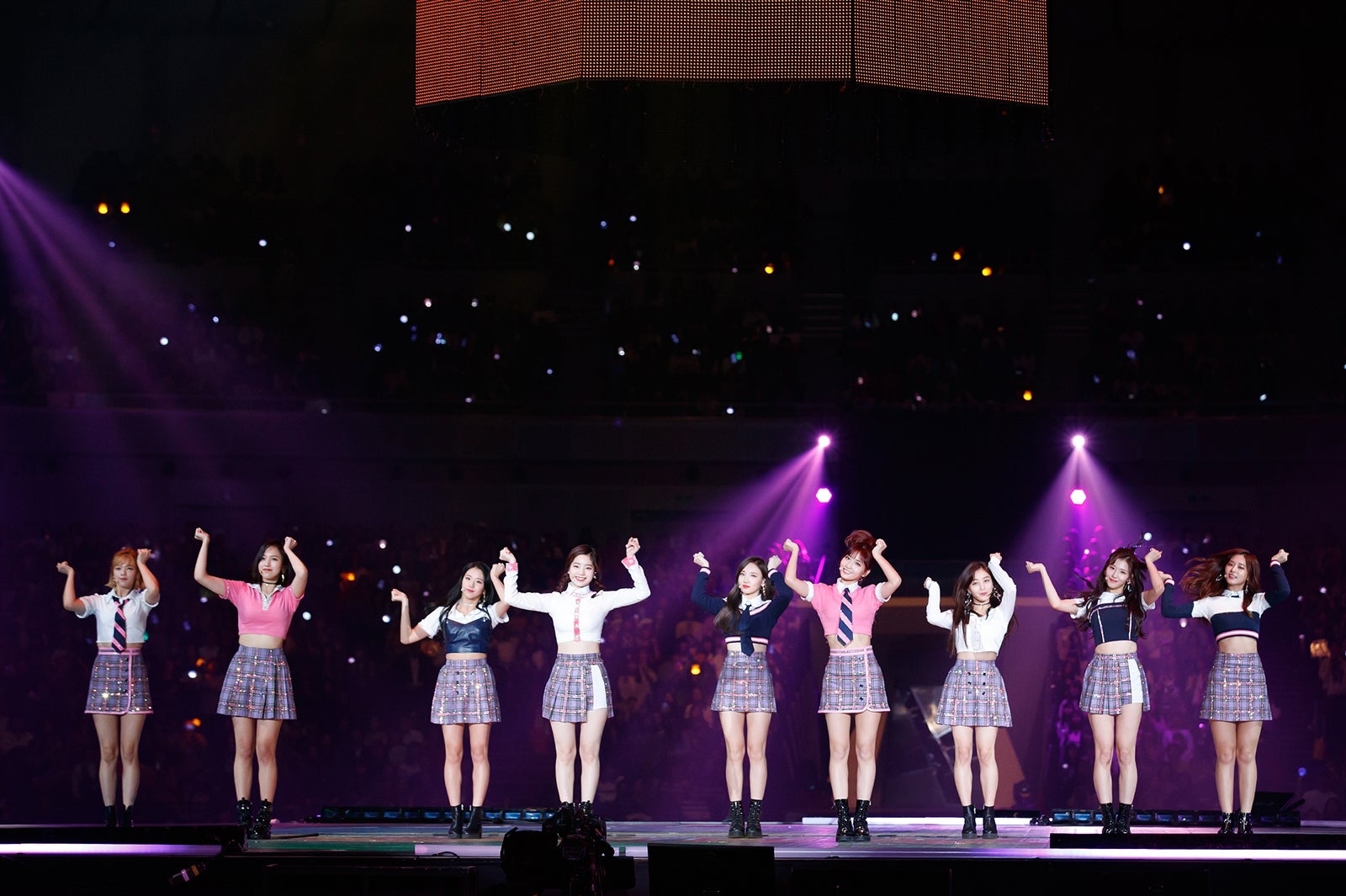 TWICE（C）CJ E&M Corporation, all rights reserved