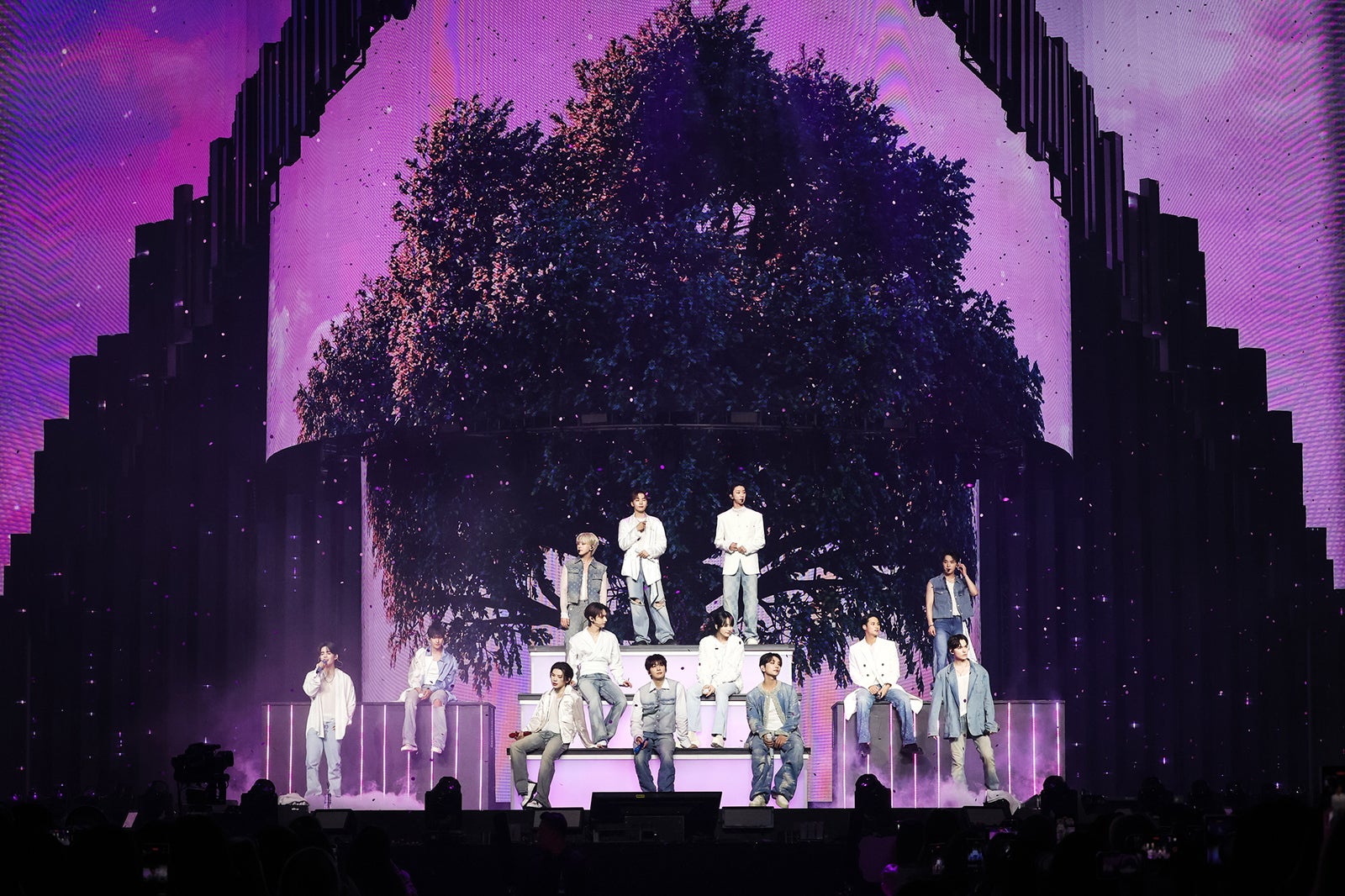 SEVENTEEN「Weverse Con」（C）2024 Weverse Con Festival