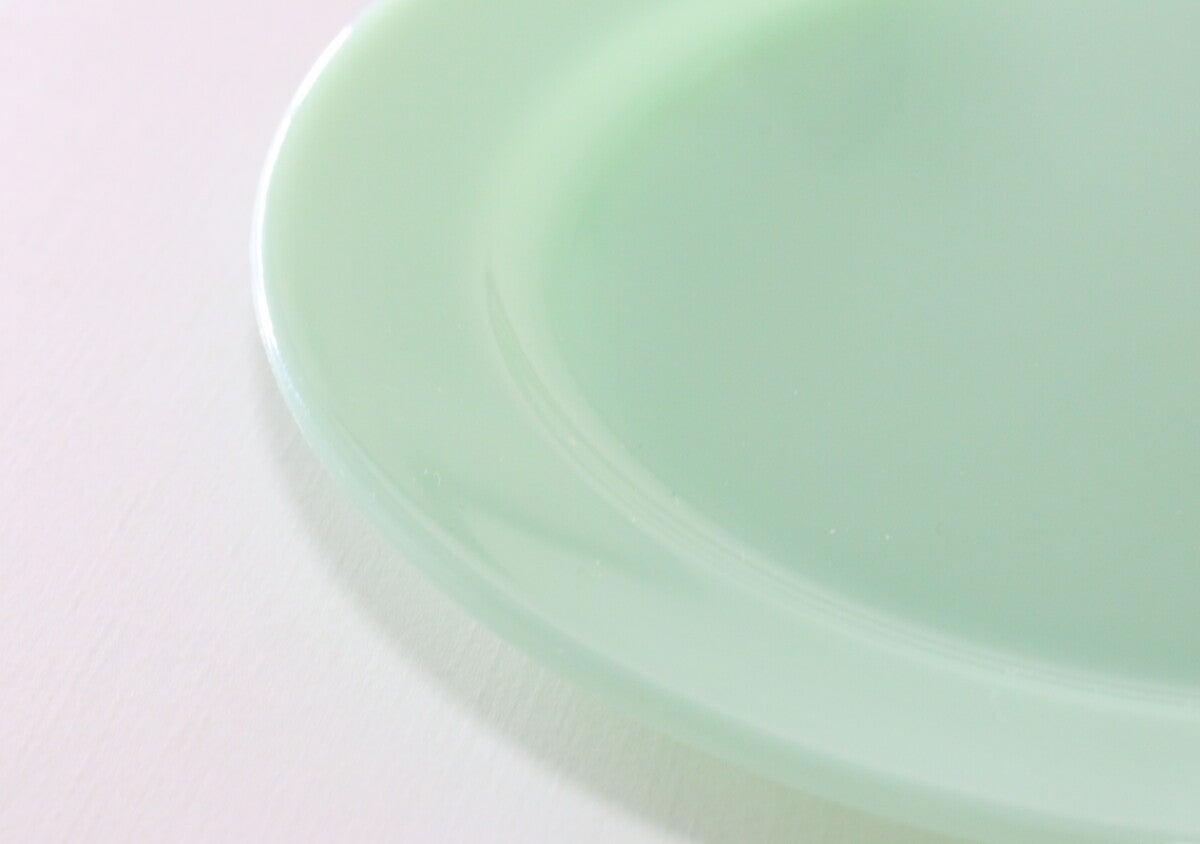 本物は3000円以上するのに…！あのブランドそっくりな100均食器