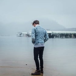 どうでもよくなっちゃって...。男が「彼女に飽きたとき」に取る行動