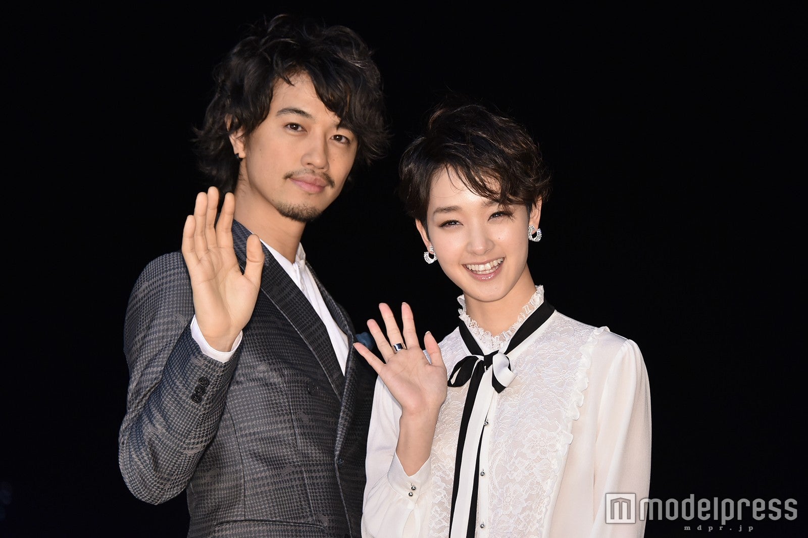 斎藤工、剛力彩芽（C）モデルプレス