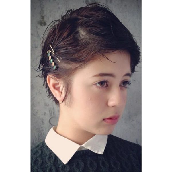 ショートヘア ヘアピン1つでこなれ感を マンネリヘアを脱出するヘアアレンジ特集 モデルプレス ショートヘア ヘアピン1つでこなれ感を マンネリヘアを脱出するヘアアレンジ特集 モデルプレス