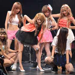 みさみさ(中央)