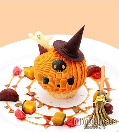 クロミ魔女のハロウィーンケーキ1，000円（C）2015 SANRIO CO．，LTD．／画像提供：サンリオエンターテイメント