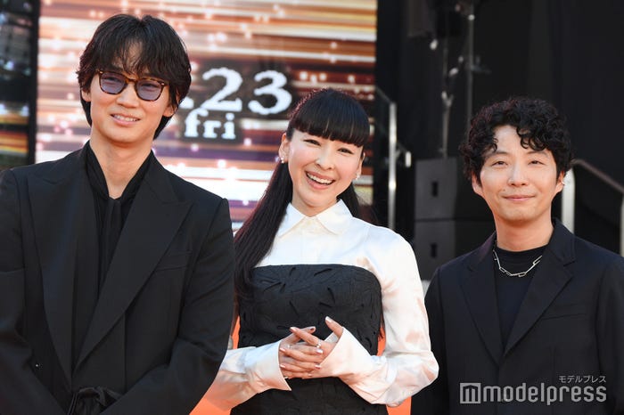 綾野剛、麻生久美子、星野源(C)モデルプレス