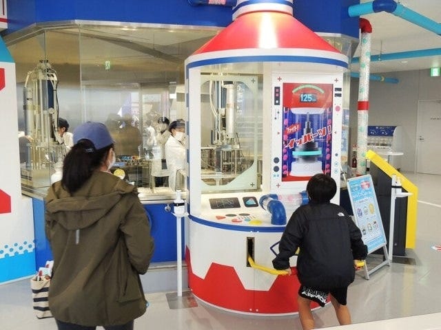 参加型のワークショップなので、チャレンジしながら“ラ・ムーネD”を作っていきます