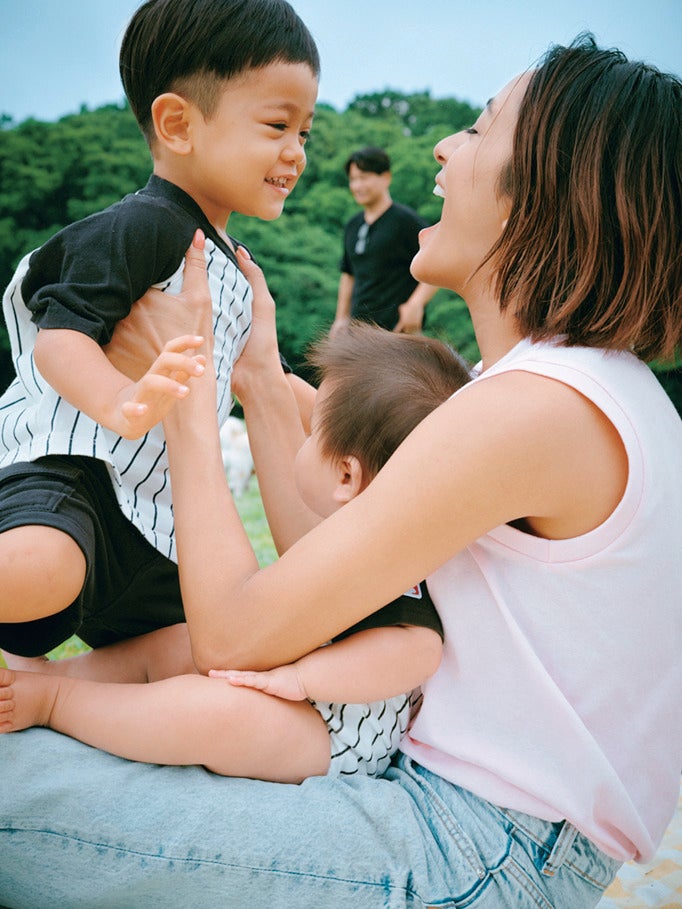 木佐貫まや、夫＆息子ら家族全員で初共演 公園での日常公開「まるで普段の私たち」