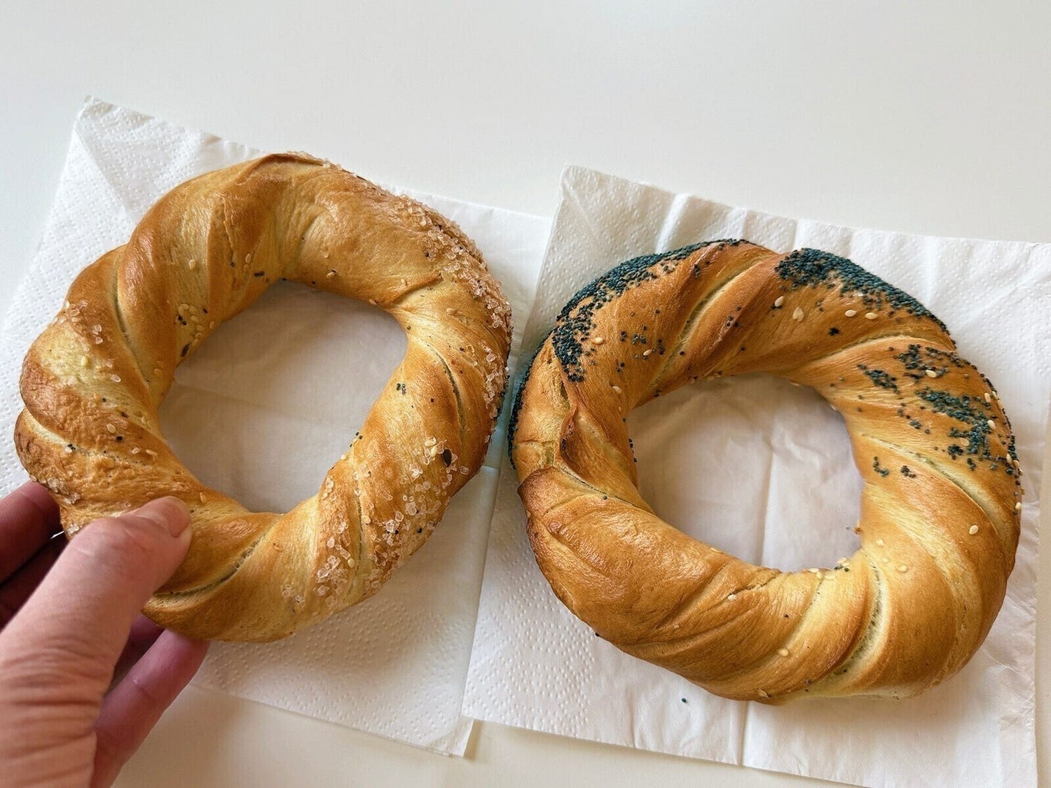 【ベー活】日本では出会えない!ポーランド古都クラクフ発、ベーグルの原型「オブヴァジャネク」とは?