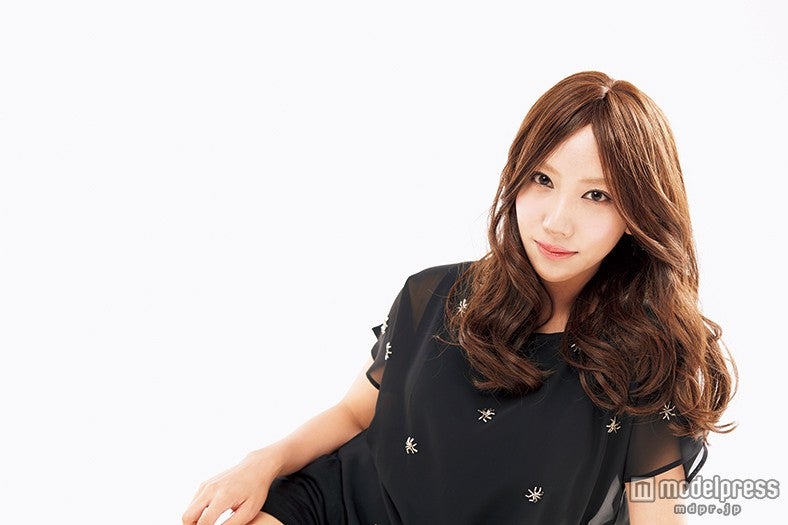 北川景子風ものまねメイク／（C）ざわちん／『ヘアと眉を完コピすれば8割似せられる。ざわちん流 魔法のなりきり ヘアスタイルBOOK』講談社