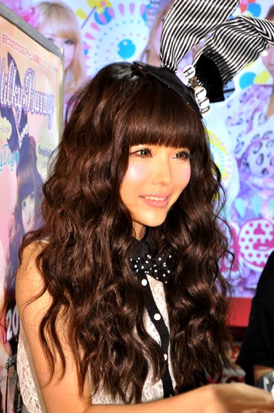 MilkyBunny（益若つばさ）