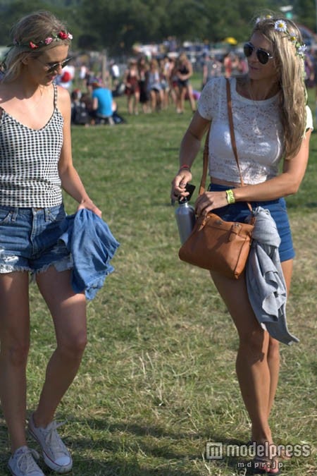 おしゃれセレブのブリットガールなフェスファッション