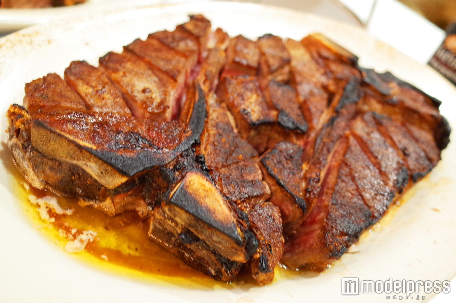 日本初上陸！六本木「エンパイアステーキ」実食レポ！デート向けワインも聞いてみた