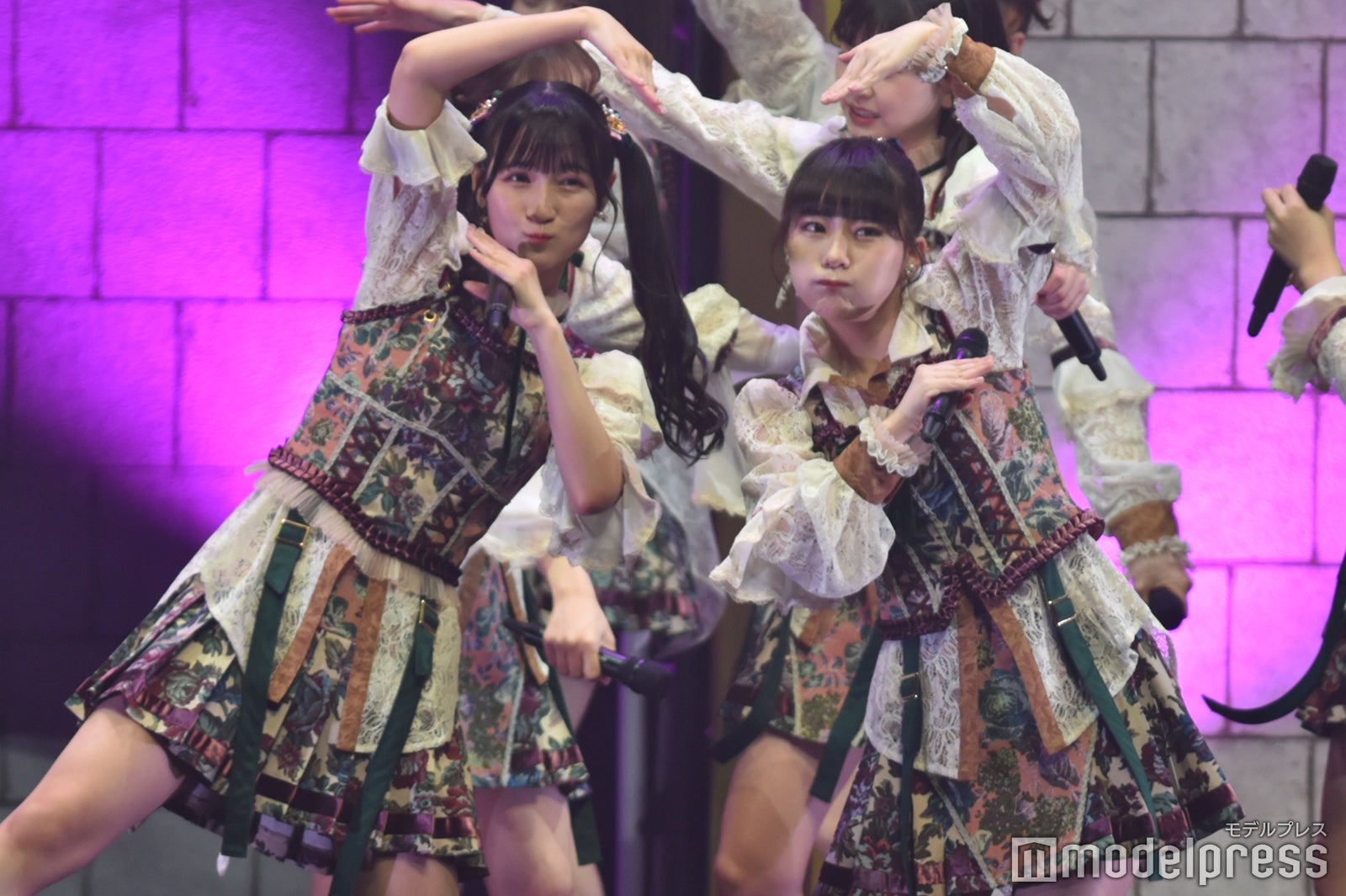 HKT48今村麻莉愛、田中美久「矢吹奈子 卒業コンサート〜未来への翼〜」（C）モデルプレス