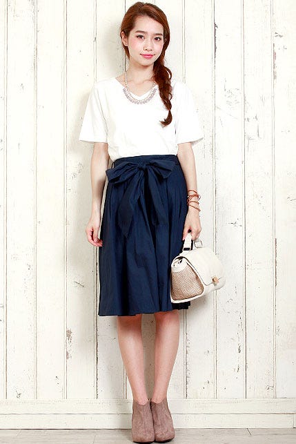 リボンタックスカート「salus」2,990円(税込)/画像提供:salus