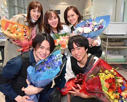 櫻井翔・比嘉愛未ら「大病院占拠」クランクアップで涙 菊池風磨「15年後、今度は翔くんに鬼にしてもらった」