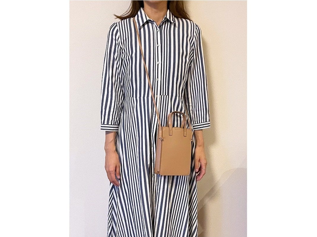 きれいめアイテムにも合うスクエア型が合わせやすくて万能