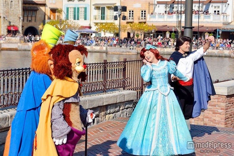 （左から）ファウル・フェロー、ギデオン、アリエル、エリック