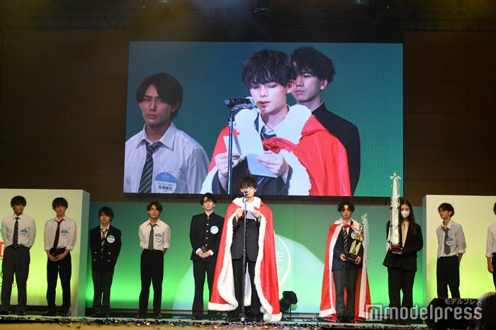 「男子高生ミスターコン2022」授賞式の様子(C)モデルプレス