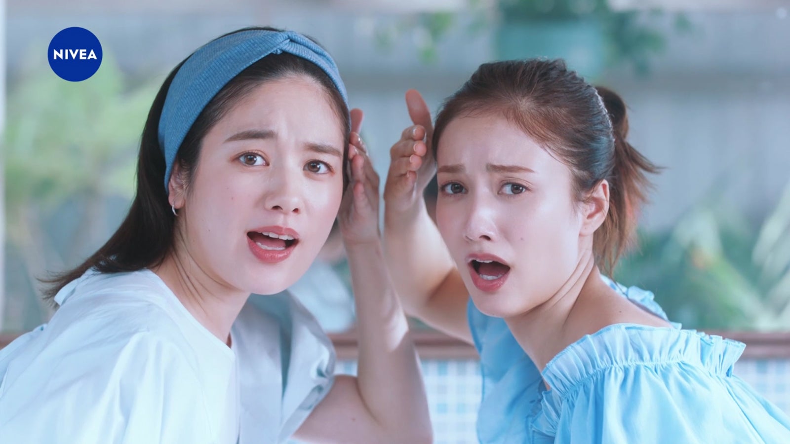 筧美和子、谷まりあ／WEBCMより（提供写真）