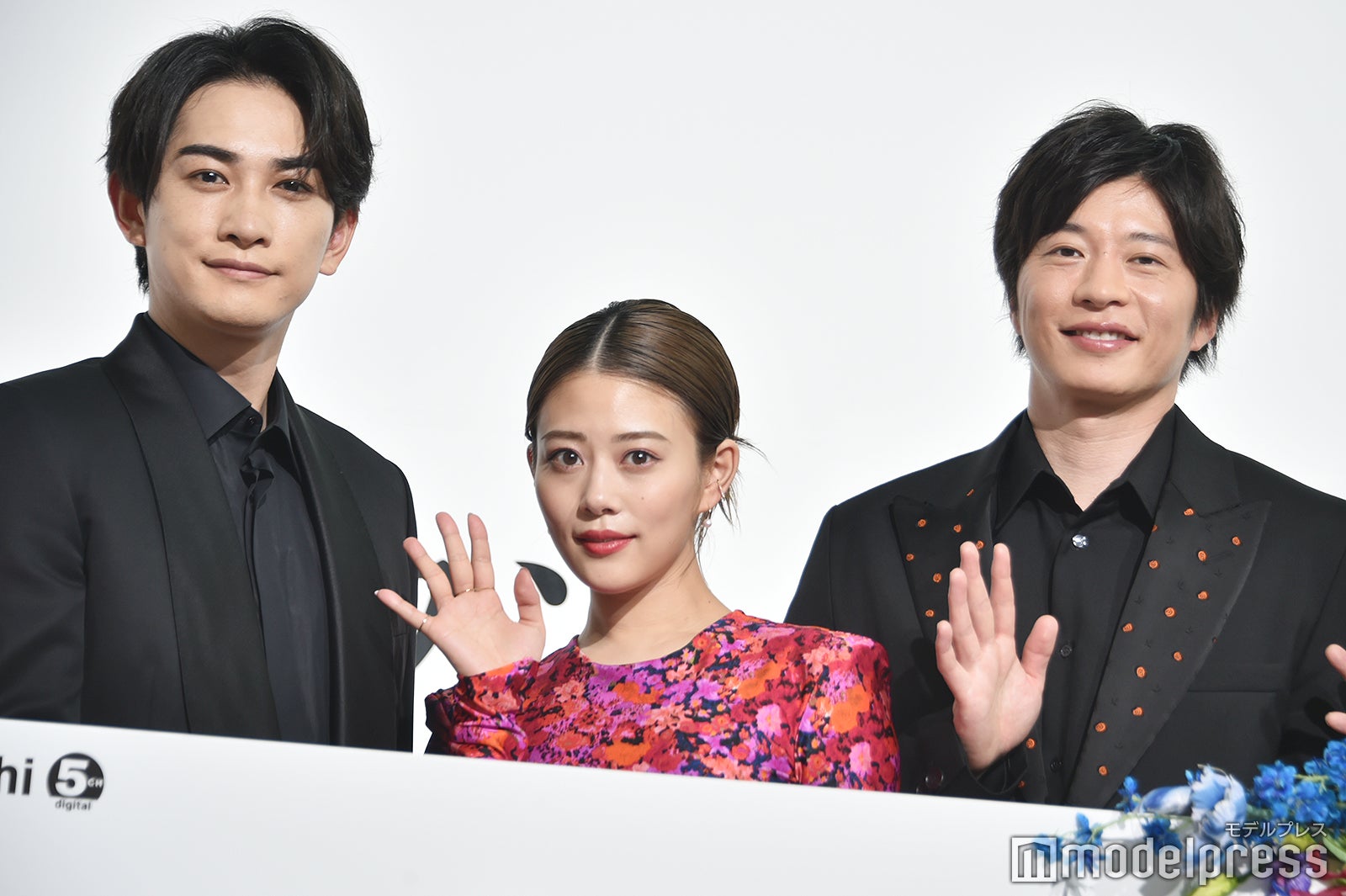 町田啓太、高畑充希、田中圭（C）モデルプレス