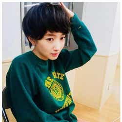 モデルプレス - 波瑠「前髪短すぎませんか」“サバ婚”オフショットに「衝撃」「少年のよう」