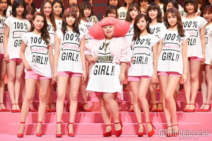 Niki、八木アリサ、渡辺直美、堀田茜、藤井サチ (C)モデルプレス