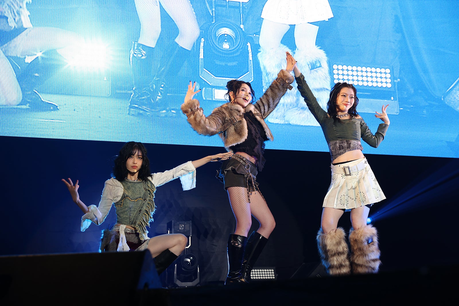 IS:SUE、RIN不在も3人でパワフルなステージ YUUKIは方言で盛り上げる【TGC北九州2024】