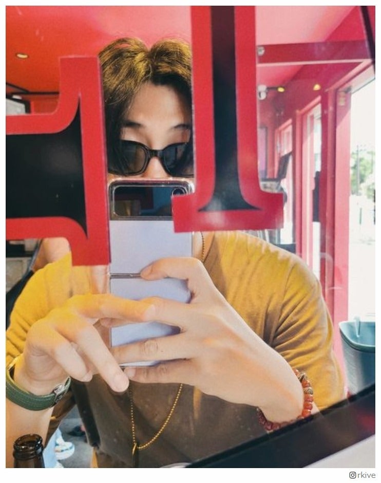 “来日中”BTS・RM、日本満喫ショット公開に「楽しんでて嬉しい」「聖地巡りしたい」の声