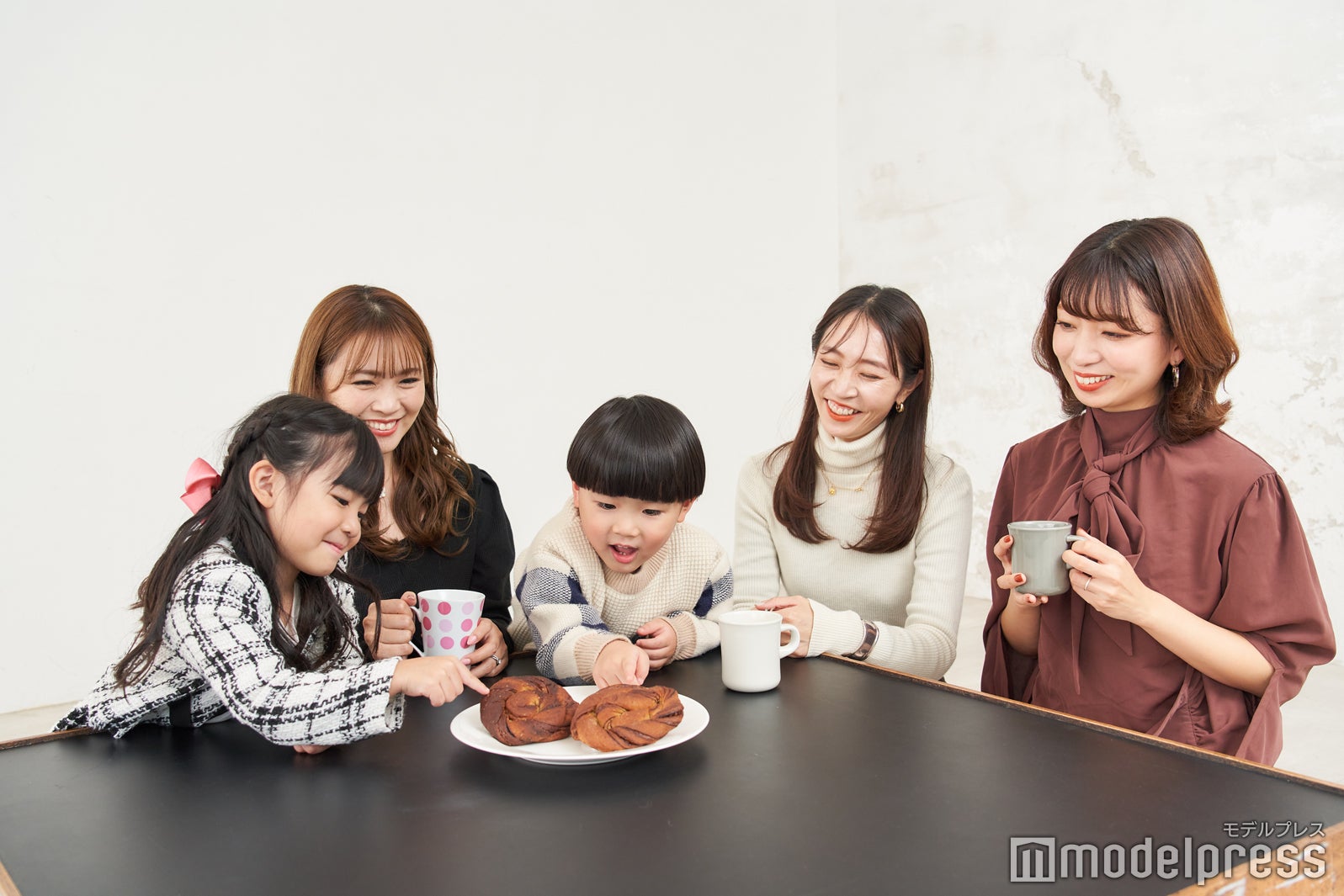 （C）モデルプレス