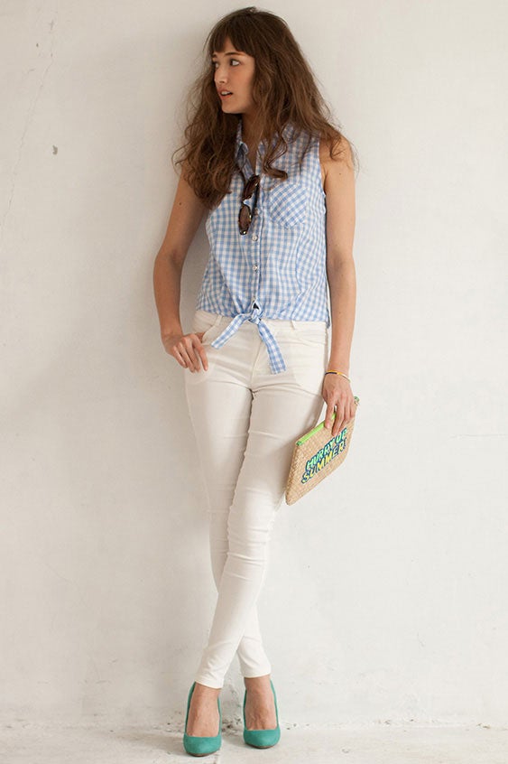 ギンガムチェック前結びシャツ「STYLEST」2,300円（税別）／画像提供：STYLEST