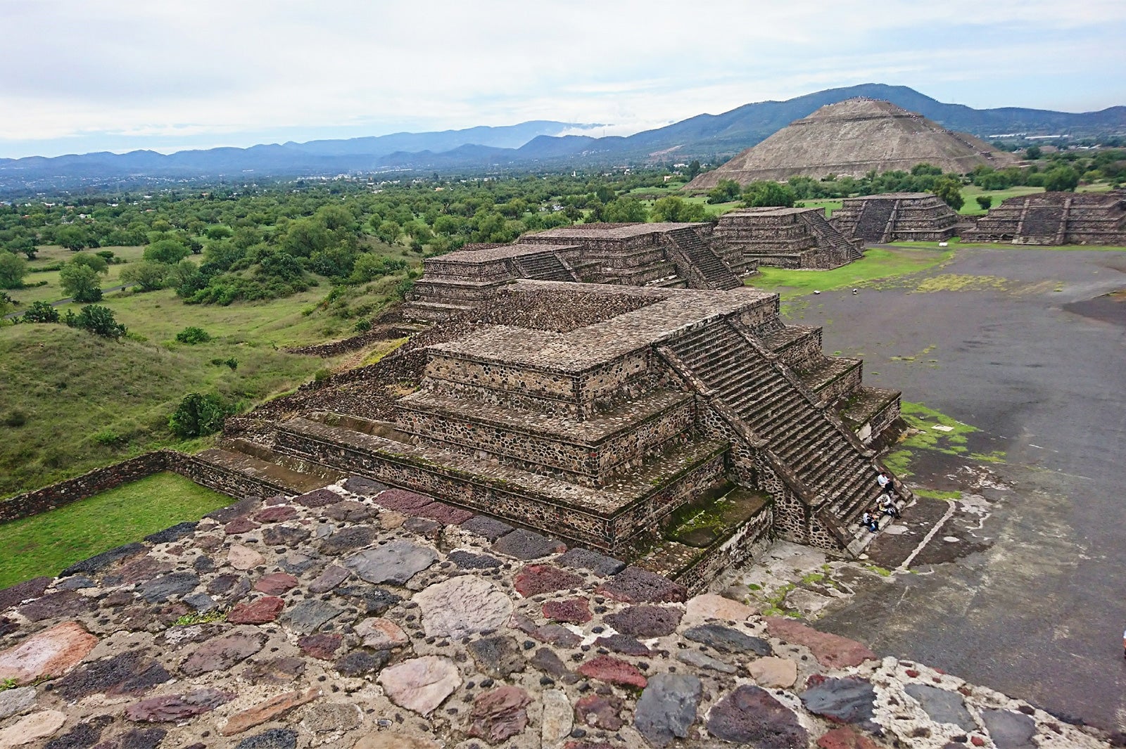 月のピラミッド／画像提供：所属事務所