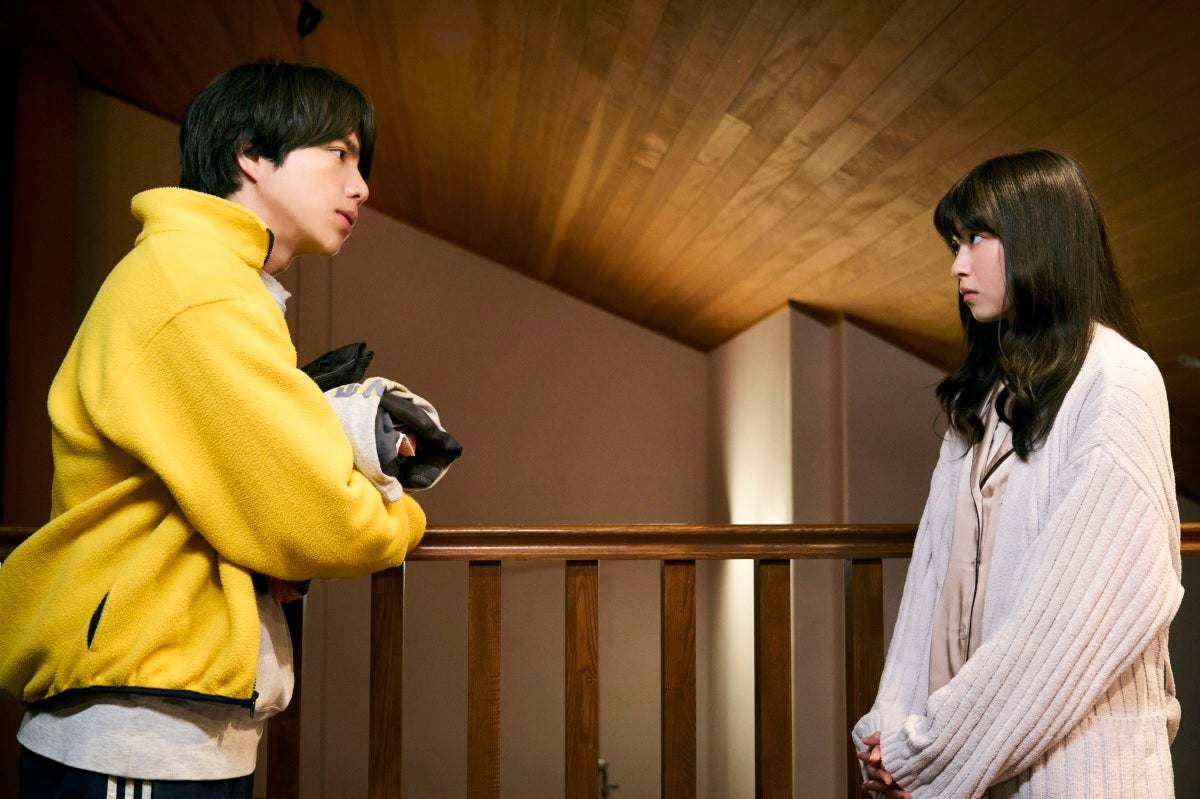 重岡大毅、西野七瀬（C）2024映画『ある閉ざされた雪の山荘で』製作委員会（C）東野圭吾／講談社