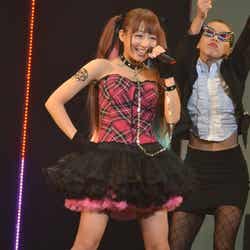 「POPモデルオーディション祭り2012」にてライブパフォーマンスを披露したぴかりん