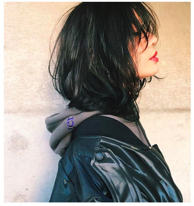 島袋聖南、暗髪＆前髪カットでイメチェン報告「似合いすぎ」「綺麗」と絶賛の声