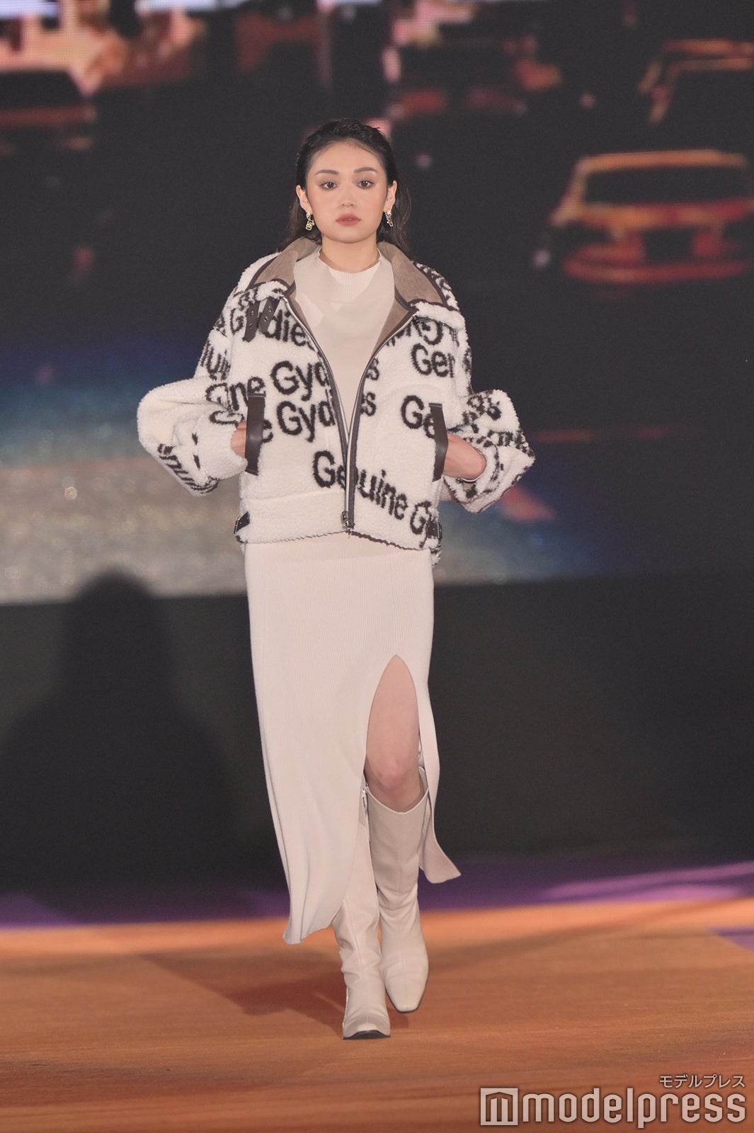 （C）モデルプレス