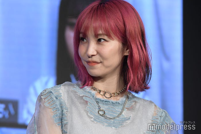 ピンク髪のLiSA(C)モデルプレス