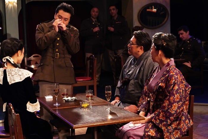 将校ラウンジのシーン (C)テレビ東京