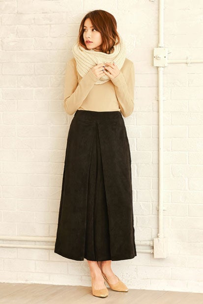 コーデュロイタックワイドパンツ「Re:EDIT by GALSTAR」2,998円（税込）／画像提供：Re:EDIT by GALSTAR