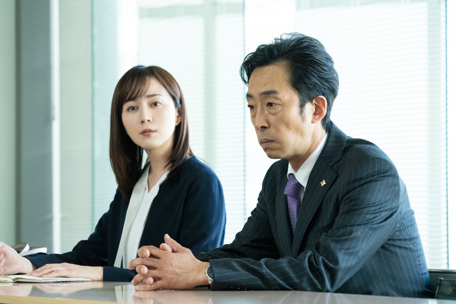 比嘉愛未、北村有起哉「ケイジとケンジ、時々ハンジ。」第3話より（C）テレビ朝日