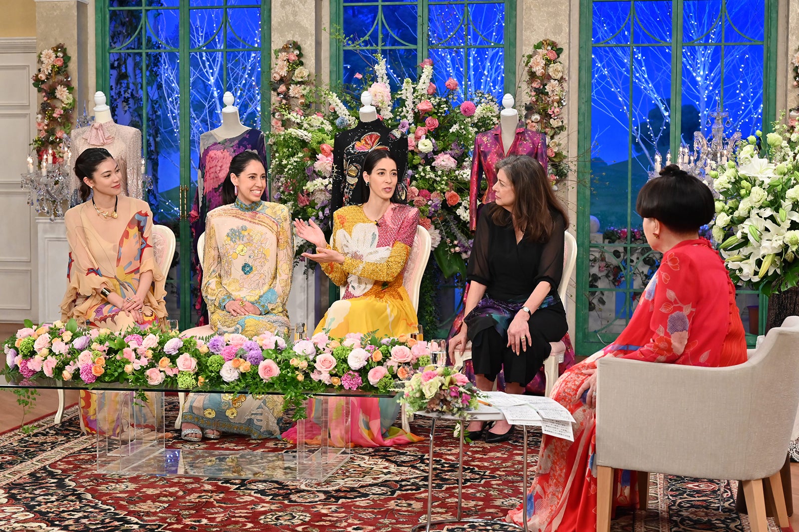 （左から）森星、森雪、森泉、森パメラさん、黒柳徹子（C）テレビ朝日