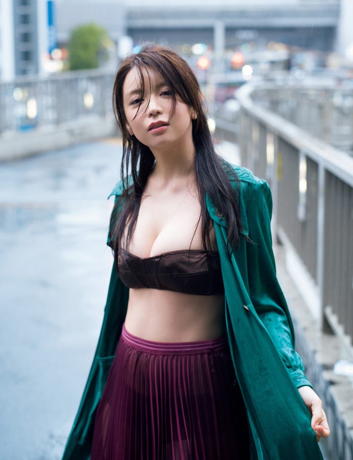 仲村美海/カメラマン:佐藤裕之