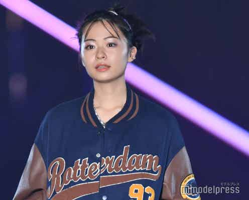 莉子、ほっそり美脚にドキッ Y2Kメイクにも注目<TGC 北九州 2022>