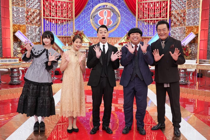 (左から)あの、永島優美、設楽統、日村勇紀、高橋英樹(C)フジテレビ
