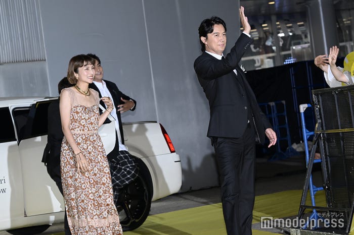 柴咲コウ、福山雅治(C)モデルプレス